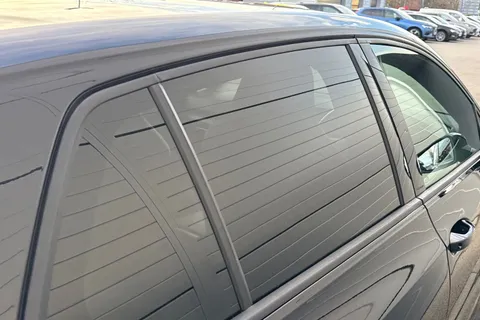 DA22XSH Volkswagen Golf 2.0 TDI R-Line Euro 6 (s/s) 5dr Thumbnail #37