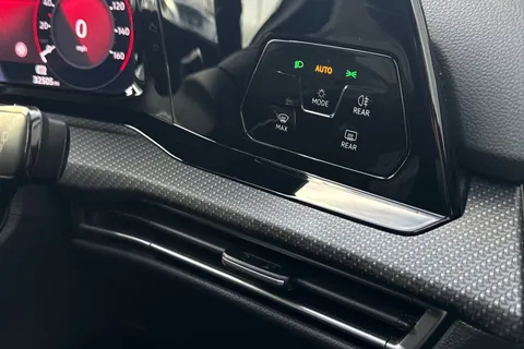 DA22XSH Volkswagen Golf 2.0 TDI R-Line Euro 6 (s/s) 5dr Thumbnail #43