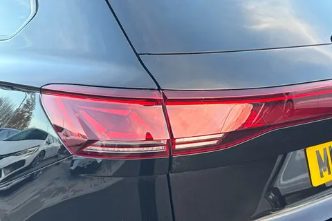 8 of 55 for VOLKSWAGEN TOUAREG 3.0 V6 TDI 4Motion 286 Black Edition 5dr Tip Auto