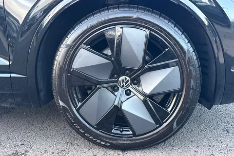 11 of 55 for VOLKSWAGEN TOUAREG 3.0 V6 TDI 4Motion 286 Black Edition 5dr Tip Auto