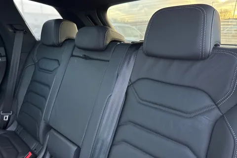 19 of 55 for VOLKSWAGEN TOUAREG 3.0 V6 TDI 4Motion 286 Black Edition 5dr Tip Auto