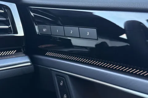 39 of 55 for VOLKSWAGEN TOUAREG 3.0 V6 TDI 4Motion 286 Black Edition 5dr Tip Auto