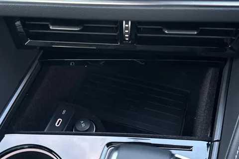 40 of 55 for VOLKSWAGEN TOUAREG 3.0 V6 TDI 4Motion 286 Black Edition 5dr Tip Auto