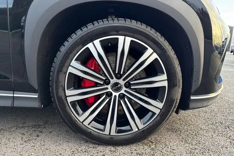 DG75OXB BYD Sealion 7 91.3kWh Excellence Auto AWD 5dr Thumbnail #7