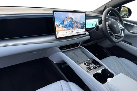 DG75OXB BYD Sealion 7 91.3kWh Excellence Auto AWD 5dr Thumbnail #9