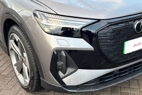 KR25NSY Audi Q4 e-tron Q4 Sportback Black Edition 45 e-tron  210,00 kW Thumbnail #10