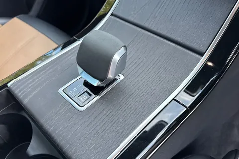 VX23TXH Land Rover Range Rover Velar 3.0 D300 Autobiography 5dr Thumbnail #14