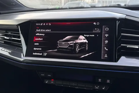 KR25NSY Audi Q4 e-tron Q4 Sportback Black Edition 45 e-tron  210,00 kW Thumbnail #38