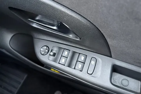 LL72ZYZ Vauxhall Corsa 1.2 Turbo Ultimate Auto Euro 6 (s/s) 5dr Thumbnail #45