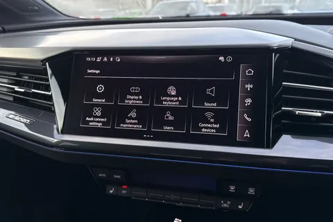 KR25NSY Audi Q4 e-tron Q4 Sportback Black Edition 45 e-tron  210,00 kW Thumbnail #48