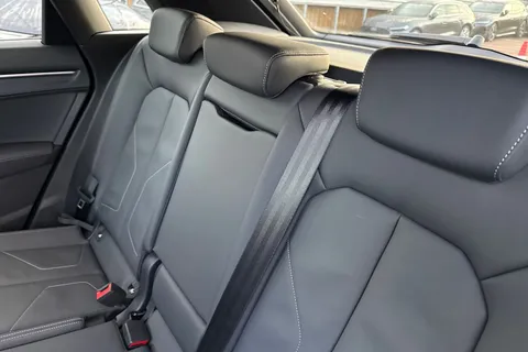 DF25LOJ Audi Q3 Black Edition 35 TFSI 150 PS S tronic Thumbnail #20