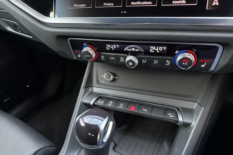 DF25LOJ Audi Q3 Black Edition 35 TFSI 150 PS S tronic Thumbnail #23