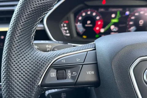 DF25LOJ Audi Q3 Black Edition 35 TFSI 150 PS S tronic Thumbnail #28