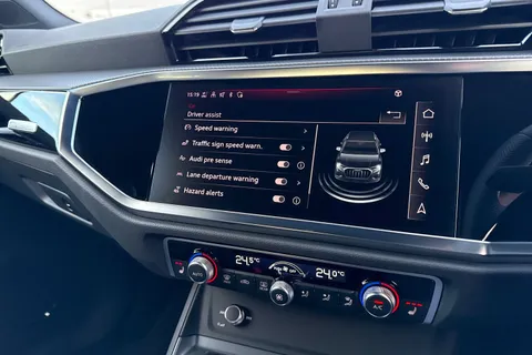 DF25LOJ Audi Q3 Black Edition 35 TFSI 150 PS S tronic Thumbnail #47