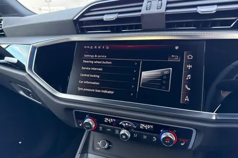 DF25LOJ Audi Q3 Black Edition 35 TFSI 150 PS S tronic Thumbnail #48