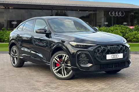  Audi Q5 2.0 TDI Edition 1 Sportback S Tronic quattro Euro 6 (s/s) 5dr Thumbnail #2