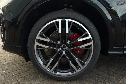  Audi Q5 2.0 TDI Edition 1 Sportback S Tronic quattro Euro 6 (s/s) 5dr Thumbnail #13