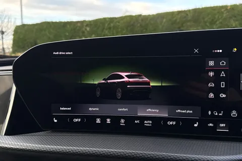  Audi Q5 2.0 TDI Edition 1 Sportback S Tronic quattro Euro 6 (s/s) 5dr Thumbnail #32