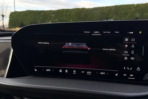  Audi Q5 2.0 TDI Edition 1 Sportback S Tronic quattro Euro 6 (s/s) 5dr Thumbnail #36