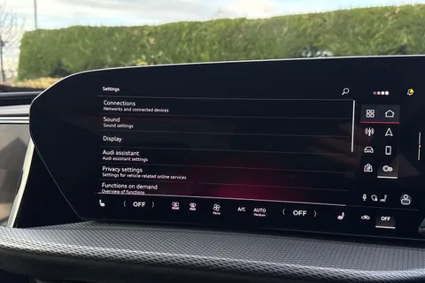  Audi Q5 2.0 TDI Edition 1 Sportback S Tronic quattro Euro 6 (s/s) 5dr Thumbnail #37