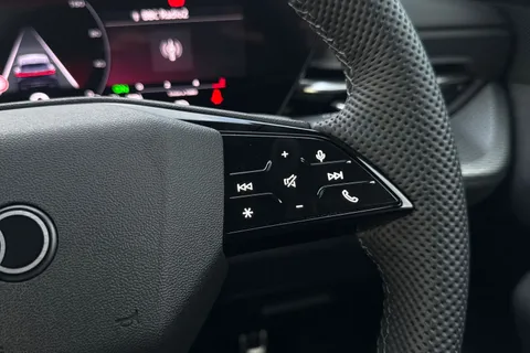  Audi Q5 2.0 TDI Edition 1 Sportback S Tronic quattro Euro 6 (s/s) 5dr Thumbnail #46