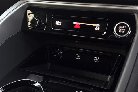  Audi Q5 2.0 TDI Edition 1 Sportback S Tronic quattro Euro 6 (s/s) 5dr Thumbnail #48