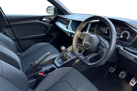 LL22AOU Audi A1 1.0 TFSI 25 Black Edition Sportback Euro 6 (s/s) 5dr Thumbnail #15