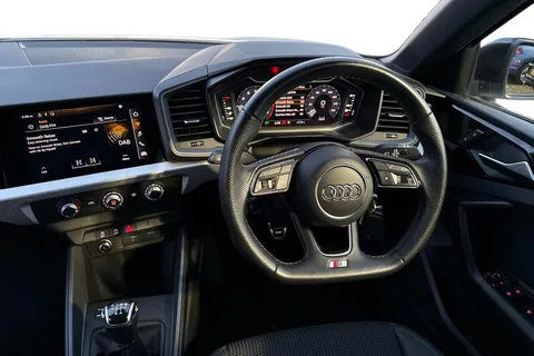 LL22AOU Audi A1 1.0 TFSI 25 Black Edition Sportback Euro 6 (s/s) 5dr Thumbnail #19