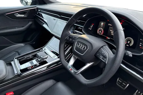 14 of 57 for Audi Q8 Black Edition 50 TDI quattro 286 PS tiptronic