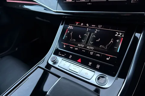 22 of 57 for Audi Q8 Black Edition 50 TDI quattro 286 PS tiptronic