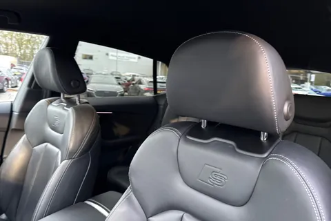 24 of 57 for Audi Q8 Black Edition 50 TDI quattro 286 PS tiptronic