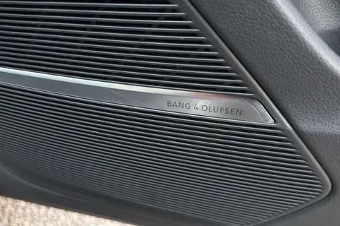 25 of 57 for Audi Q8 Black Edition 50 TDI quattro 286 PS tiptronic