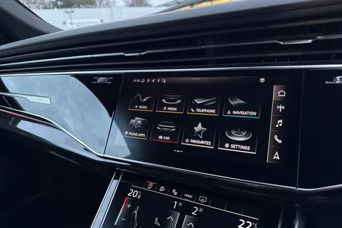 35 of 57 for Audi Q8 Black Edition 50 TDI quattro 286 PS tiptronic