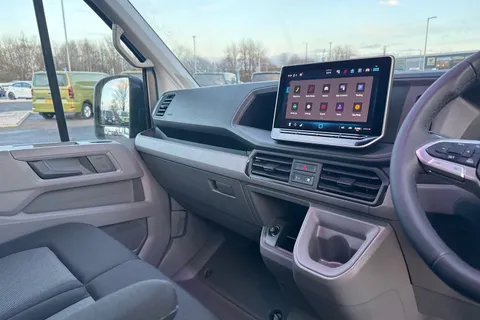 MF75EXJ Volkswagen Crafter 2.0 TDI 140PS Commerce Plus High Roof Van Auto Thumbnail #15