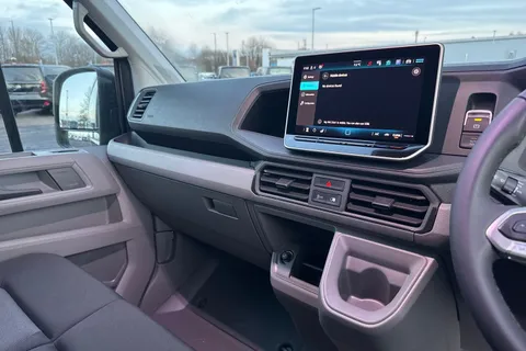 MF75EWZ Volkswagen Crafter 2.0 TDI 140PS Commerce Plus High Roof Van Auto Thumbnail #14