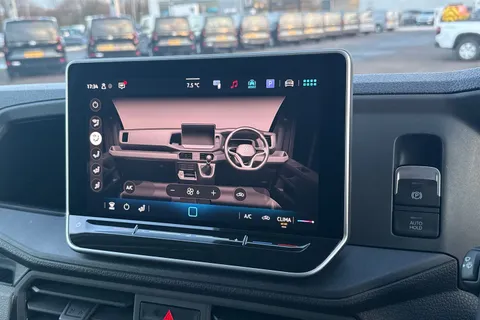 MF75EXJ Volkswagen Crafter 2.0 TDI 140PS Commerce Plus High Roof Van Auto Thumbnail #19