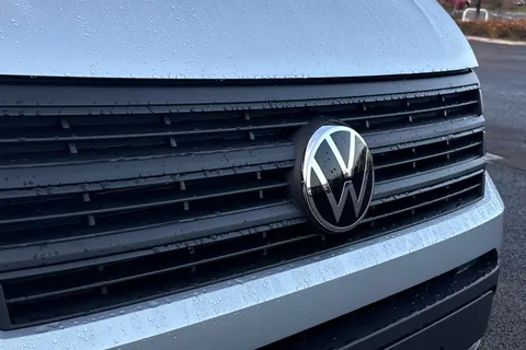 MF75EXJ Volkswagen Crafter 2.0 TDI 140PS Commerce Plus High Roof Van Auto Thumbnail #25