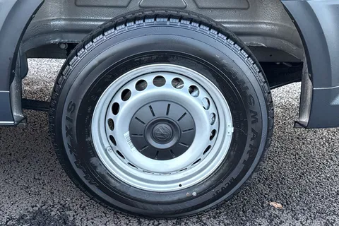 MF75EWZ Volkswagen Crafter 2.0 TDI 140PS Commerce Plus High Roof Van Auto Thumbnail #22