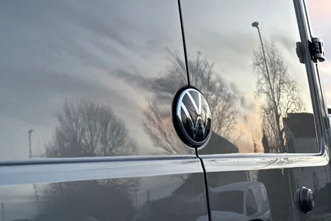 MF75EWZ Volkswagen Crafter 2.0 TDI 140PS Commerce Plus High Roof Van Auto Thumbnail #28