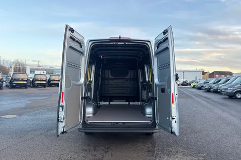 MF75EXJ Volkswagen Crafter 2.0 TDI 140PS Commerce Plus High Roof Van Auto Thumbnail #32