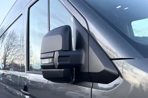 MF75EWZ Volkswagen Crafter 2.0 TDI 140PS Commerce Plus High Roof Van Auto Thumbnail #30