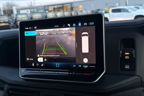 MF75EWZ Volkswagen Crafter 2.0 TDI 140PS Commerce Plus High Roof Van Auto Thumbnail #35