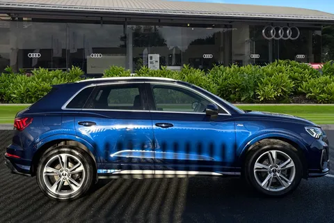 PX72NTY Audi Q3 S line 35 TDI  150 PS S tronic Thumbnail #4