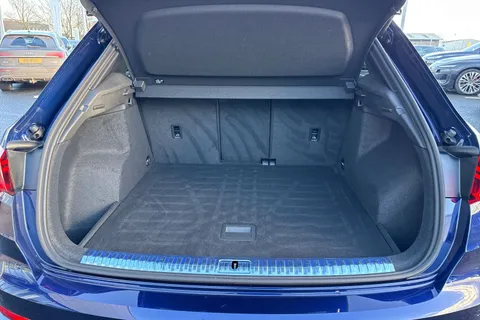 PX72NTY Audi Q3 S line 35 TDI  150 PS S tronic Thumbnail #8