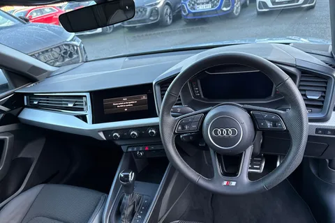 KO74RYX Audi A1 S line 30 TFSI 116 PS S tronic Thumbnail #19