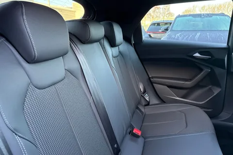 KO74RYX Audi A1 S line 30 TFSI 116 PS S tronic Thumbnail #20