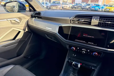 PX72NTY Audi Q3 S line 35 TDI  150 PS S tronic Thumbnail #21