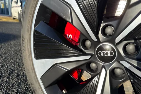 WG25DPK Audi Sq6 E-Tron SQ6 SUV Edition 1 e-tron  360,00 kW Thumbnail #35