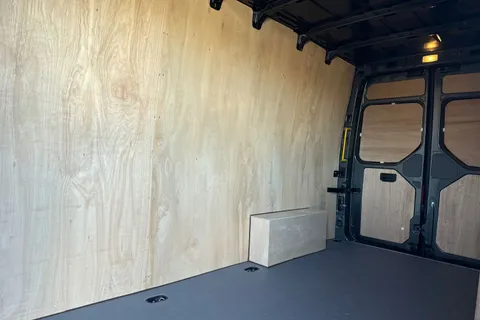 MF75FMO Volkswagen Crafter 2.0 TDI 140PS Commerce Plus High Roof Van Thumbnail #14