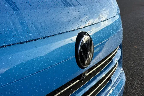 MF75FUJ Volkswagen Transporter Commerce Pro SWB 150ps Automatic 4MOTION Thumbnail #25